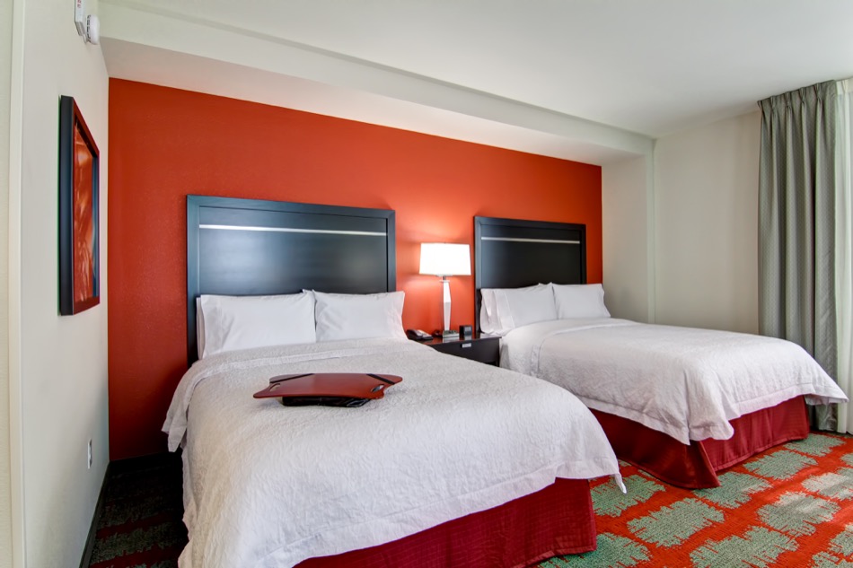 Hampton Inn & Homewood Suites hotel room