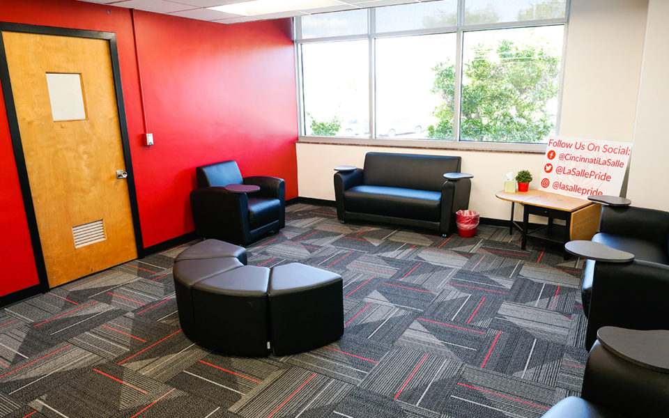 Updated administrative spaces in Lasalle High School